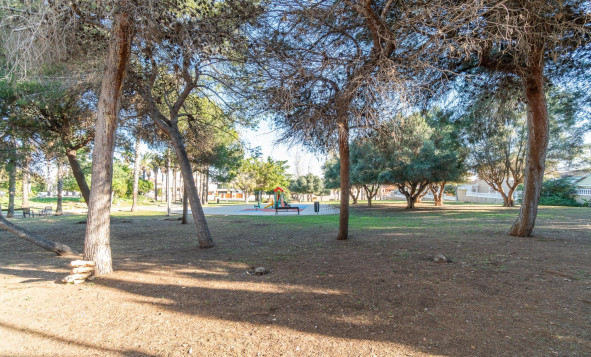 Herverkoop - 3. Vrijstaande villa - Torrevieja - Costa Blanca Zuid