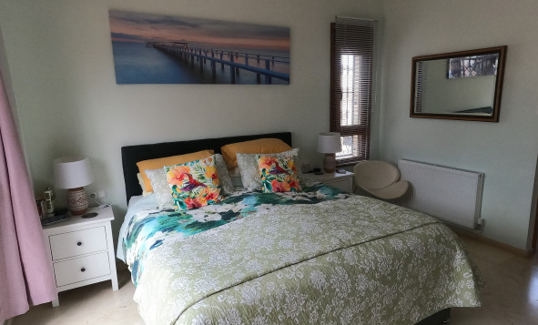 Herverkoop - 3. Vrijstaande villa - Algorfa - Costa Blanca Zuid