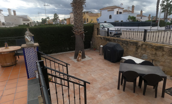 Herverkoop - 3. Vrijstaande villa - Algorfa - Costa Blanca Zuid