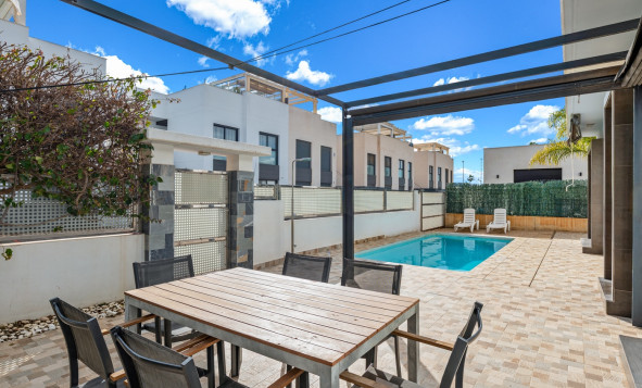 Herverkoop - 3. Vrijstaande villa - Ciudad Quesada - Costa Blanca Zuid