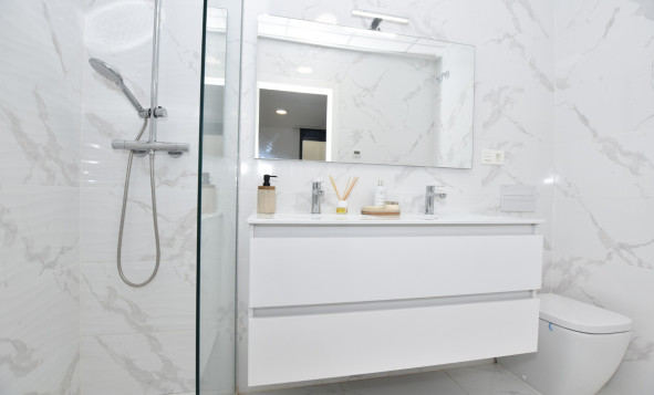 Herverkoop - 3. Vrijstaande villa - Los Montesinos - Costa Blanca Zuid