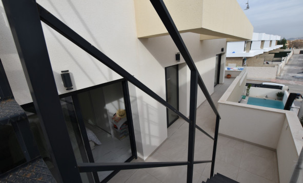 Herverkoop - 3. Vrijstaande villa - Los Montesinos - Costa Blanca Zuid