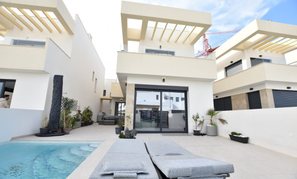 Herverkoop - 3. Vrijstaande villa - Los Montesinos - Costa Blanca Zuid