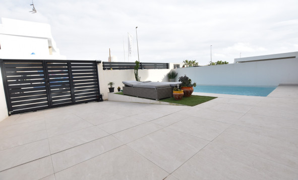 Herverkoop - 3. Vrijstaande villa - Los Montesinos - Costa Blanca Zuid