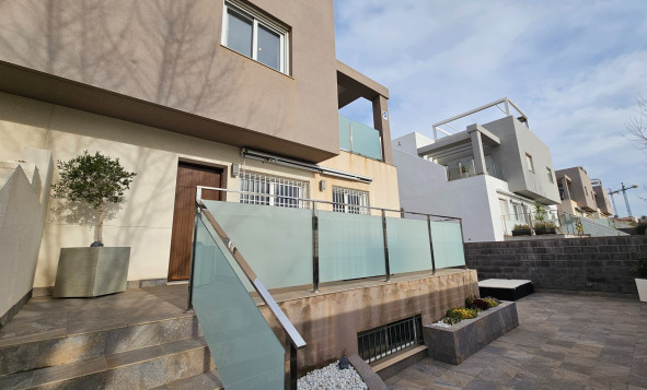 Herverkoop - 3. Vrijstaande villa - Torrevieja - Costa Blanca Zuid