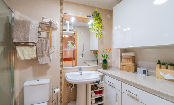 Herverkoop - 1. Appartement / flat - Torrevieja - Costa Blanca Zuid