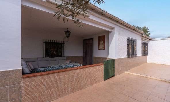 Resale - 6. Detached villa - Hondón de las Nieves - Costa Blanca South