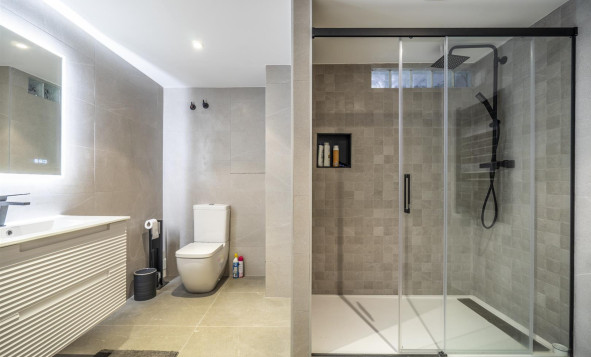 Herverkoop - 3. Vrijstaande villa - Sierra Golf - Costa Calida