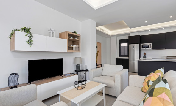 Resale - 4. Semi-detached villa - La Marina - La Marina - Urbanization