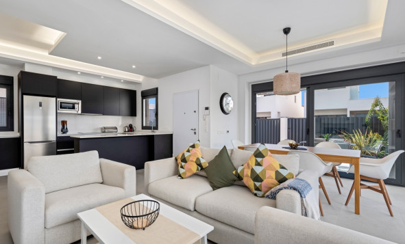 Resale - 4. Semi-detached villa - La Marina - La Marina - Urbanization