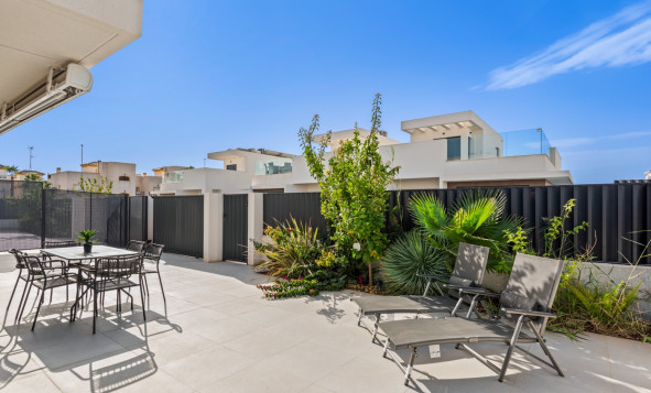 Resale - 4. Semi-detached villa - La Marina - La Marina - Urbanization