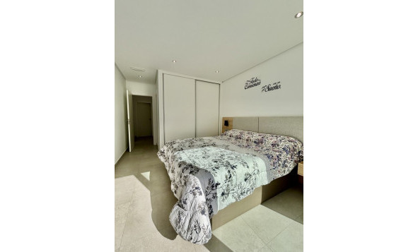 Herverkoop - 3. Vrijstaande villa - Benijófar - Costa Blanca Zuid