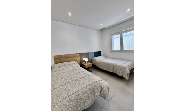 Herverkoop - 3. Vrijstaande villa - Benijófar - Costa Blanca Zuid