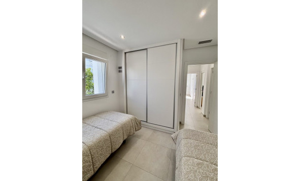 Herverkoop - 3. Vrijstaande villa - Benijófar - Costa Blanca Zuid