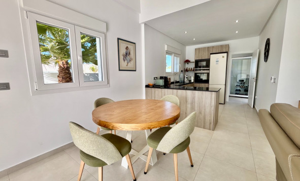 Herverkoop - 3. Vrijstaande villa - Benijófar - Costa Blanca Zuid