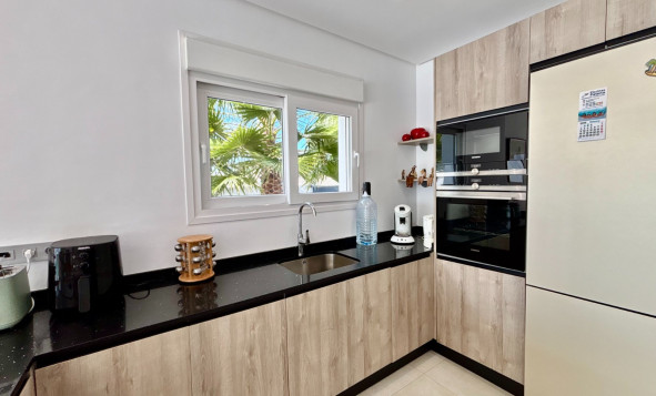 Herverkoop - 3. Vrijstaande villa - Benijófar - Costa Blanca Zuid