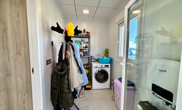 Herverkoop - 3. Vrijstaande villa - Benijófar - Costa Blanca Zuid