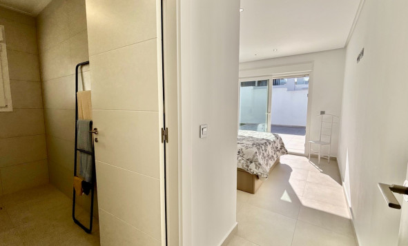 Herverkoop - 3. Vrijstaande villa - Benijófar - Costa Blanca Zuid