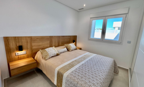 Herverkoop - 3. Vrijstaande villa - Benijófar - Costa Blanca Zuid