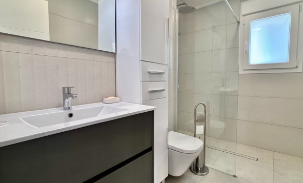 Herverkoop - 3. Vrijstaande villa - Benijófar - Costa Blanca Zuid