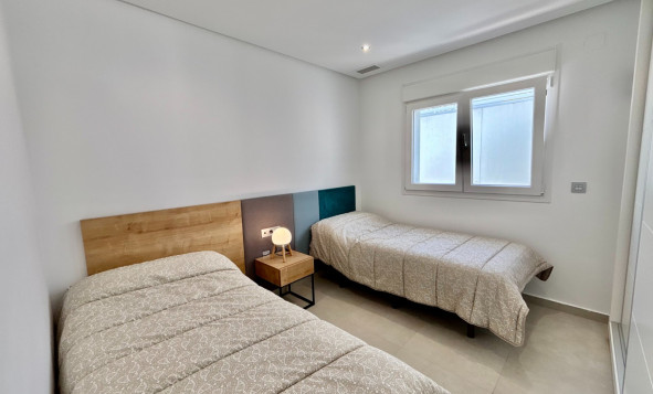 Herverkoop - 3. Vrijstaande villa - Benijófar - Costa Blanca Zuid