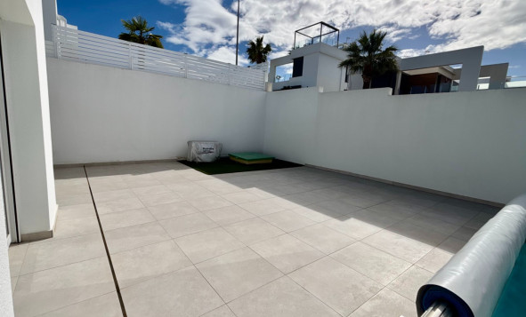 Herverkoop - 3. Vrijstaande villa - Benijófar - Costa Blanca Zuid