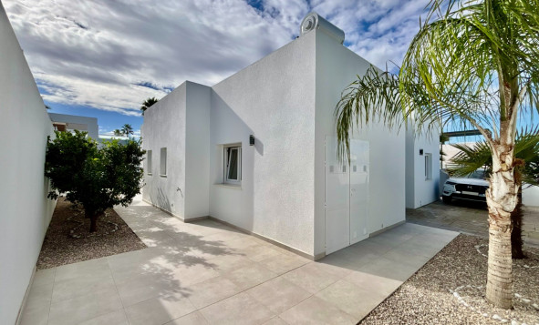 Herverkoop - 3. Vrijstaande villa - Benijófar - Costa Blanca Zuid