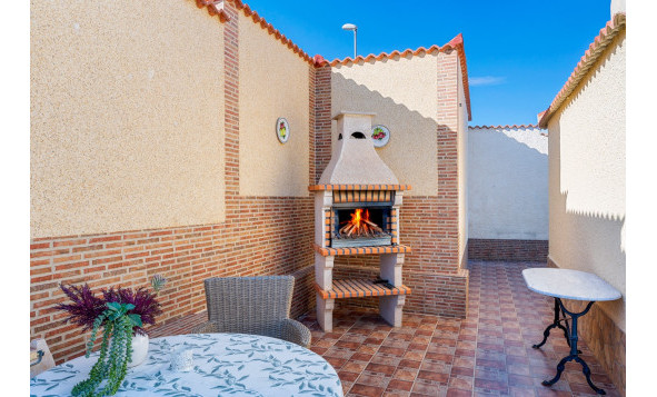 Herverkoop - 3. Vrijstaande villa - Ciudad Quesada - Pueblo Bravo