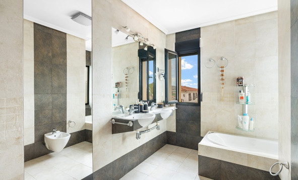 Herverkoop - 3. Vrijstaande villa - Alicante - Costa Blanca Noord