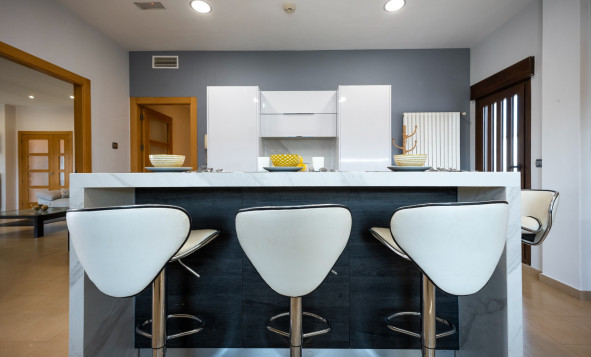 Reventa - 3. Casa indepiende - Jerónimo y Avileses - Jerónimo y Avileses - Town