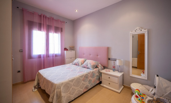 Reventa - 3. Casa indepiende - Jerónimo y Avileses - Jerónimo y Avileses - Town