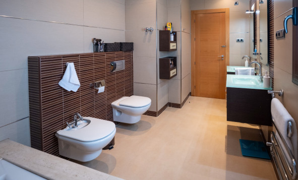 Reventa - 3. Casa indepiende - Jerónimo y Avileses - Jerónimo y Avileses - Town