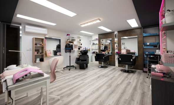 Reventa - 3. Casa indepiende - Jerónimo y Avileses - Jerónimo y Avileses - Town