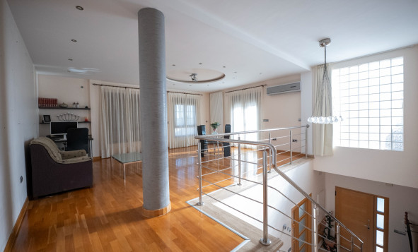 Reventa - 3. Casa indepiende - Jerónimo y Avileses - Jerónimo y Avileses - Town