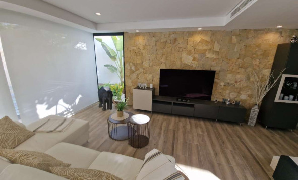 Reventa - 3. Casa indepiende - Monforte del Cid - Costa Blanca Norte 