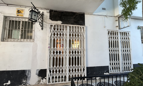 Reventa - Propiedades comerciales - Villamartin - Costa Blanca Sur