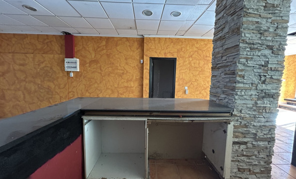 Reventa - Propiedades comerciales - Villamartin - Costa Blanca Sur