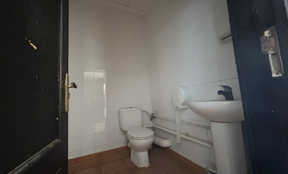 Reventa - Propiedades comerciales - Villamartin - Costa Blanca Sur