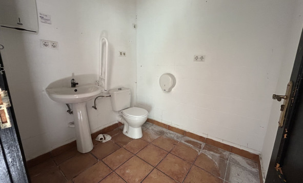 Reventa - Propiedades comerciales - Villamartin - Costa Blanca Sur