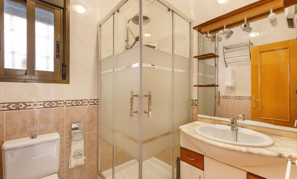 Herverkoop - 3. Vrijstaande villa - Bigastro - Costa Blanca Zuid