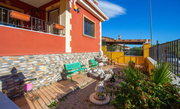 Herverkoop - 3. Vrijstaande villa - Bigastro - Costa Blanca Zuid