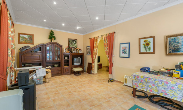 Herverkoop - 3. Vrijstaande villa - Bigastro - Costa Blanca Zuid