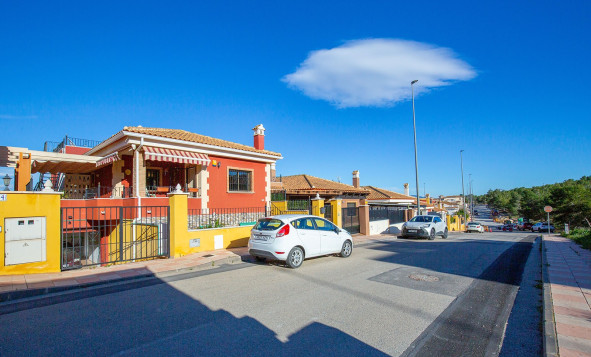 Herverkoop - 3. Vrijstaande villa - Bigastro - Costa Blanca Zuid