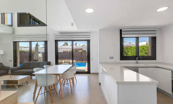 Reventa - 3. Casa indepiende - Vistabella - Costa Blanca Sur
