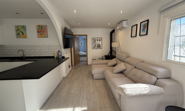 Herverkoop - 3. Vrijstaande villa - Villamartin - Costa Blanca Zuid