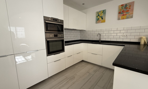 Herverkoop - 3. Vrijstaande villa - Villamartin - Costa Blanca Zuid