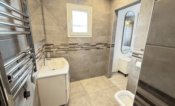 Herverkoop - 3. Vrijstaande villa - Villamartin - Costa Blanca Zuid