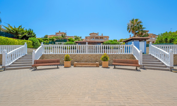 Herverkoop - 3. Vrijstaande villa - Algorfa - Costa Blanca Zuid