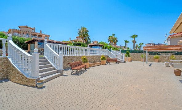 Herverkoop - 3. Vrijstaande villa - Algorfa - Costa Blanca Zuid