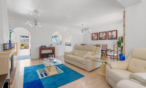 Herverkoop - 3. Vrijstaande villa - Algorfa - Costa Blanca Zuid